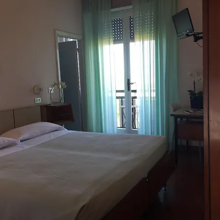 Miramare Et De La Szálloda