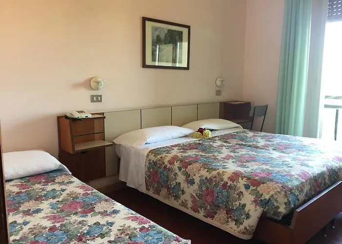 Miramare Et De La فندق ريميني