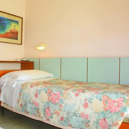 Hotel Miramare Et De La 3*